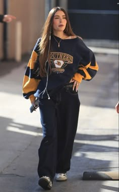 Look Hip Hop, Madison Beer Outfits, Beer Outfit, Mode Zara, Looks Street Style, Madison Beer, 가을 패션, Mode Inspiration