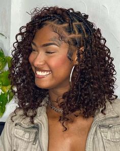 Mini Bob Braids Hairstyles, Bohemian Bob Hairstyles, Cute Bohemian Hairstyles, Goddess Braids Short Length, Bob Bora Bora Braids, Braids Shoulder Length, Honey Blonde Boho Knotless Braids Bob, Knotless Braid Bob, Bob Boho Knotless Braids