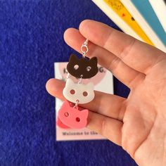 Steven Universe Earrings, Cookie Cat, Neapolitan Ice Cream, Quirky Earrings, Cat Earrings, Cute Pins, Pretty Jewellery, Cute Earrings, Types Of Fashion Styles