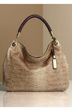 Sac Michael Kors, Cheap Michael Kors, Michael Kors Outlet, Python Print, Cheap Handbags, Red Bottoms, Purses Michael Kors, Style Outfits, Coach Purses