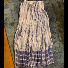 Gorgeous For Summer Or Fall,;!9/. Retail At $350 ‘This Periwinkle Blue And White Ethereal Maxi Skirt Boasts A Elastic Waist, 100% Viscose Stylings, Semi Sheer Look. Length Is 40” From Waist To Hem. You Could Also Wear It As A Strapless Dress By Anchoring The Waist Line Around The Bust. Casual Blue Flowy Skirt, Casual Flowy Blue Skirt, Blue Flowy Midi Skirt, Flowy Tie-dye Skirt For Summer, Flowy Tie-dye Batik Print Dress, Bohemian Tie-dye Maxi Skirt For Summer, Flowy Tie-dye Summer Maxi Dress, Tie Dye Maxi Skirt, Spring Beach Tie-dye Maxi Dress