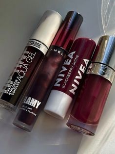 Blackberry Makeup, Red Makeup Products, Blackberry Lips, Red Lip Aesthetic, Blackberry Lipstick, Red Skincare, روتين العناية بالبشرة, Lip Glosses