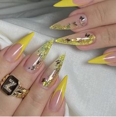 Yellow Stelito Nails, Peach Acrylic Nails, Pink Stiletto Nails, Winter Nails Acrylic, French Tip Acrylic Nails, Pretty Nail Art Designs