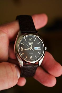 Mens Watches Guide, King Seiko, Cheap Bracelets, Timex Watches, Seiko 5, Hand Watch, Fossil Watches