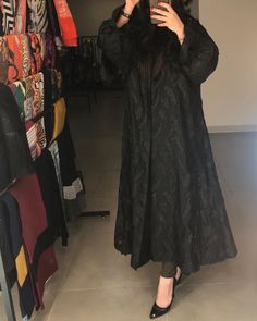 Abaya Designs, Clothes Women, Fashion Dresses Casual, Maxi Skirts, Suit Fashion, Couture Dresses, Dresses Casual, Fashion Clothes, Blouse Designs