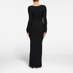 Our viral lounge dress, now updated to perfectly fit petite frames. Made for staying in and stepping out, the social sensation features our super soft, ... Petite Long Sleeve Dress, Lounge Dress, Stepping Out, Staying In, Petite Size, Ribbed Fabric, Stylish Dresses, Spring Summer Fashion, Sleeve Dress