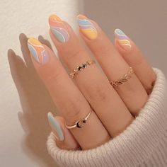 Nail art manicure Pastel Nail Art, Kutek Disney, Spring Acrylic Nails, Summer Nail Art, Colorful Nails, Cute Gel Nails, Blue Nail, Short Acrylic Nails Designs, Short Acrylic Nails