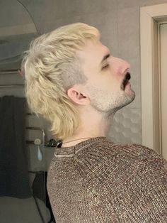 #mullet Bleached Mullet Men, Straight Mullet Men, Buzzed Mullet, Blonde Mullet Man, Short Blonde Mullet, Bleached Mullet, Blond Mullet, Male Mullet, Queer Mullet