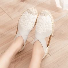 Olivia Mark - Fisherman Style Slip-on Shoes with Soft Sole, Hollow Out Woven Design, Perfect for Casual Wear Fisherman Style, Flower Cross, Woven Design, Casual Flats, Small Flowers, Low Heels, Slip On Shoes, Casual Wear, Heel Height