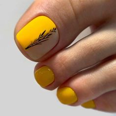 Yellow Toe Nails, Feet Nail Design, Gel Toe Nails, Toe Nail Color, Pretty Toe Nails, Cute Toe Nails, Summer Toe Nails, Colorful Nail, Pedicure Designs