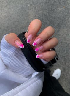 Nails manicure pink hot pink inspiration french tip nails stará design nailart art gel nails White French Tip Nails Chrome, Pink Stars Nails, Nails Chrome Powder, French Tip Nails Chrome, Nails White French Tip, White French Tip Nails, Nails White French, California Nails, Stars Nails