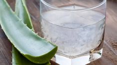 How to Harvest and Freeze Aloe Vera Gel Aloe Juice Benefits, Aloe Barbadensis Miller, Joe Cross, Stop Acid Reflux, Heart Burn Remedy, Reflux Symptoms, Aloe Juice, Natural Colon Cleanse, Aloe Vera Plant