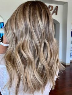 Dirty Blonde Hair Balayage, Silvery Blonde Hair, Dirty Blonde Hair Ideas, Dirty Blonde Hair With Highlights, Blonde Hair Balayage, Natural Dark Blonde, Blonde Hair Ideas, Summer Blonde Hair, Dark Blonde Hair Color