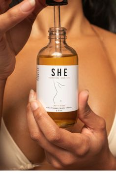 Beauty Product Campaign, Luxury Body Oil, Body Oil Product Photography, Body Oil Photoshoot, Body Care Photography, Body Oil Aesthetic, Oil Product Photography