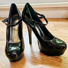 Patent Leather Platform Mary-Janes - Chinese Laundry - Size 9 Excellent Used Condition - Never Worn Outdoors - See Pictures. Patent Leather Mary Janes, Bling Shoes, Chinese Laundry Shoes, Platform Mary Janes, Patent Shoes, Leather Mary Janes, Chinese Laundry, Black Patent Leather, Mary Janes