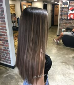 Brunette Babylights, Babylights Brunette, Brunette Hair With Highlights, Hair Brunette, Brown Hair Balayage, Highlights Brown Hair, Brown Blonde Hair, Hair Color Balayage