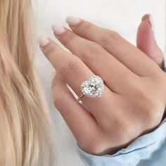 2.5 Carat Cushion Diamond Ring,2.5 Carat Diamond Ring, Elongated Cushion Diamond Ring,Cushion Engagement Ring,Cushion Halo Engagement Ring Ring Details:  Total Carat Weight: 2.50 Metal: 14k Yellow & White Gold (Two-Tone) Center Stone: 2.00 carat  Color: F Clarity: VS1 Cut: Excellent Type: Lab Grown Diamond  Certificate: IGI  1. Returns and Exchanges We offer a 30-day return policy. If you are not satisfied with your purchase, you may return or exchange your item within 30 days of delivery. To qualify for a full refund or exchange, the item must be returned in its original condition, with all documentation, certifications, and packaging included. Please note that items showing signs of wear, damage, or alteration by another jeweler will not qualify for a refund or exchange. 2. Free Resizing Heart Shape Diamond Ring, Engagement Ring Heart, 5 Carat Diamond Ring, Ring Heart Shape, Heart Engagement Ring, Heart Diamond Ring, Heart Halo, Heart Shaped Diamond Ring, Engagement Ring Cushion