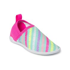 They'll love wearing these bright and colorful Speedo Toddler Splash and Sun Booties to the pool. These fun shoes are easy to slip on and provide protection and traction for their safety in the water and on deck. These are lightweight and added UV protection makes the pair a must-have. Preppy Besties, Toddler Beach, Kids Room Interior Design, Fun Shoes, Sketches Simple, Beach Kids, Rubber Shoes, Water Shoes, The Pool