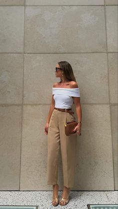 Summer Work Clothes Professional, Estilo Old Money, Mom Outfits Spring, Elegante Casual, Looks Chic, Work Outfits Women, Summer Fashion Outfits, Mom Outfits