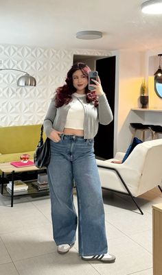 Outfit Big Size Casual, Outfits Mid Size Women, Chubby Woman Outfit, Plus Size Trendy Outfits 2024, Winter Outfits Mid Size, Chubby Winter Outfit, Winter Outfits Chubby, Outfit For Mid Size Women, Midsize Beauty