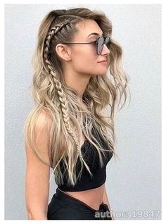 Long Hair Do, Side Braid Hairstyles, Glitter Eyeliner, Fishtail Braid, Easy Braids, Long Blonde Hair, Braids For Long Hair