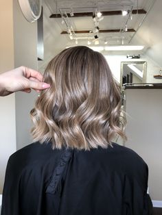 Neutral Blonde Balayage Short Hair, Full Head Ash Blonde Highlights, Hair Lengths Short, Dirty Blonde Short Hair Shoulder Length, Light Brown Hair Bob, Dark Blonde Short Hair, Short Dark Blonde Hair, Dirty Blonde Bob