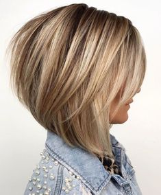 Bronde Bob, Feathered Layers, Layered Bob Haircuts, Chin Length, Medium Layered, Modern Haircuts, Layered Bob Hairstyles, Drawing Faces, Layered Bob