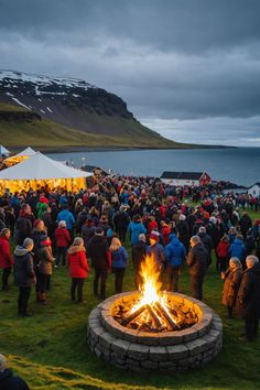 5 Exciting Icelandic Cultural Festivals You Need to Experience! Icelandic Culture, Fringe Festival, Cultural Festival, Winter Event, Visit Iceland, Florida Georgia, Cultural Events, Immersive Experience