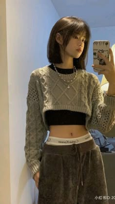 Cute Casual Dance Outfits, Croptop Sweaters Aesthetic, Fits With Long Sleeves, Btbt Dance Outfit, Fashion Chingu Outfits, Outfit Ideas Chinese Street Style, Korean Mens Fashion Casual Asian Style, Acubi Fashion Winter Outfits, Acubi Winter Fit