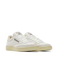 Reebok Classic Club C 85, Reebok Classic Club C, Club C 85, Club C, Reebok Classic, Chalk, Outfit Inspirations