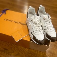 White / Brown Used 8.5 Womens Louis Vuitton Shoes, Sneakers White, Womens Shoes Sneakers, Shoes Sneakers, Louis Vuitton, Women Shoes, Sneakers, White, Color