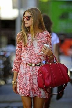 Great print Street Mode, Walking Down The Street, Olivia Palermo Style, Paisley Print Dress, Couture Week, Fashion Lookbook