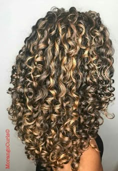 Curly Hair Tutorial, Colored Curly Hair, Curly Hair Inspiration, Beautiful Curls, Permed Hairstyles, Curly Hair Care, Curly Hair Tips, Long Curly Hair, Long Curly