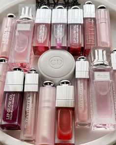 Dior Gloss, Glamour Makeup Looks, Lip Glow Oil, Beauty Routine Checklist, Glow Oil, Shower Skin Care