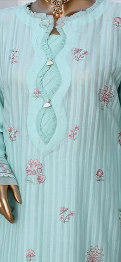 Beautiful neck design idea Beautiful Neck, Kurta Neck Design, Simple Pakistani Dresses, Bridal Dress Design, Bridal Dress, Dress Design, Pakistani Dresses, Simple Dresses