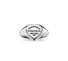 Tiffany Band, Tiffany Key Ring, Heart Signet Ring, Tiffany Key, Tiffany Co Rings, Tiffany Rings, Tiffany And Co Jewelry, Engagement Rings Couple