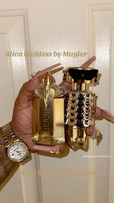 Seductive Perfume, Perfume Collection Fragrance, Body Smells, Perfume Scents, Perfume Lover, Bath And Body Care