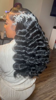 Dee📍Louisiana Hairstylist | GLUELESS WIGS + Wig Classes | The finishing touches ✨ Traditional sew in + vintage waves 💛 Contact me personally for your bridal needs today! 💕 Shop Ready to Ship wigs,... | Instagram Deep Wave Bridal Hairstyles, Wedding Weave Hairstyles For Black Women, Sew In Wedding Hairstyles, Bride Hairstyles Side Part, Wedding Hair Down Black Women, Wedding Hairstyles Wavy Hair, Black Woman Bridal Hair, Haïr Style For Wedding, Cute Hairstyles For Wedding