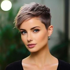 Short Pixie Haircuts Brunette, Short Haircuts 2024 Trends, Edgy Pixie Cuts Thick Hair, Rose Gold Pixie Hair, Trendy Pixie Haircut, Bixie Colour Haircut 2024, Short Cropped Hair, Growing Out Short Hair Styles, Crop Hair