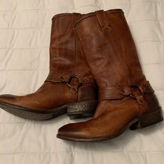 Frye Harness Boots. Woman’s Size 6.5 B. Cognac Washed Oil Vintage. Like New. Leather Sole. Frye Harness Boots, Boots Woman, Cognac Color, Harness Boots, Frye Shoes, Shoes Heels Boots, Cognac, Shoes Women Heels, Heeled Boots