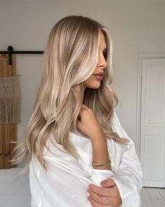 Sand Color Hair With Highlights, Platinový Blond, Lydia Rose, Summer Blonde Hair, Balayage Blonde, Dirty Blonde Hair, Honey Blonde Hair, Dark Blonde Hair, Blonde Hair Inspiration