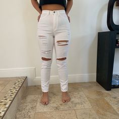 Highwaisted White Canvas Material Jeans With Rips. Never Worn Before. #Whitwjeans #Highwaistedjeans #Whitepants White Jeans Ripped, Wearing White Jeans, Jeans With Rips, Jeans Ripped, Jeans Color, White Pants, White Canvas, High Jeans, Ripped Jeans