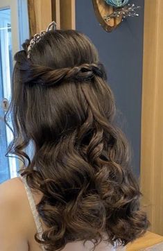 Hairstyles With Tiara Prom, Enchanted Forest Hairstyles, Debut Hairstyles, Xv Hair, Prom Hair Inspiration, Forest Quinceanera, Filipino Debut, 16 Hairstyles, Prom Hairstyle Ideas