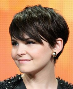 Short Shaggy Hair...a woman who is extremely confident can wear short hair in a long hair industry... Pixie Cut Round Face, Hairstyles For Fat Faces, Ginnifer Goodwin, Short Shag Hairstyles, Cute Short Haircuts, Shag Hairstyles, Round Face Haircuts, Penteado Cabelo Curto, Short Pixie Haircuts