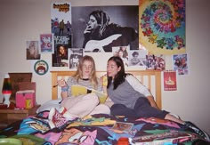 90s Room, The Baby Sitters Club, Retro Room, Grunge Room, Room Goals, Indie Room, Aesthetic Rooms, Room Ideas Bedroom, Aesthetic Bedroom