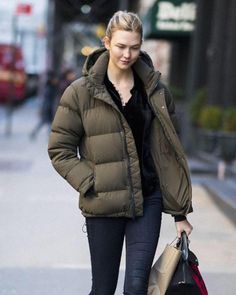 Puffer Jacket Aritzia, Puffy Coat Aritzia, Aritzia Aritzia, Luxury Brown Down Puffer Jacket, Coat Winter, Puffer Coat, Puffer Jacket