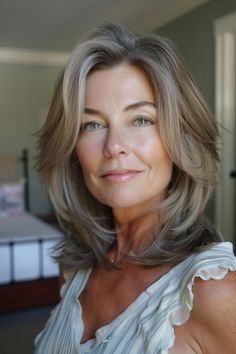 Are you searching for a hairstyle that’s both versatile and flattering? Look no further than the long layered bob! This iconic haircut has stood the test of time, offering a perfect balance of style and Bob Hair Color, Platinum Blonde Highlights, Hairstyles For Women Over 60, Bob Haircut For Fine Hair, Layered Bob