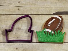 Football in Grass or Easter Egg in Grass Cookie Cutter and Fondant Cutter and Clay Cutter Royal Icing Cookie Ideas, Buffalo Bills Stuff, School Cookies, Football Ideas, Dog Cookies, Cookie Inspiration, Cookies Decorated, High Quality Food