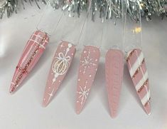 Pink And White Acrylic Nails, Disney Christmas Nails, Winter Nails Acrylic, Bling Acrylic Nails, Winter Nail