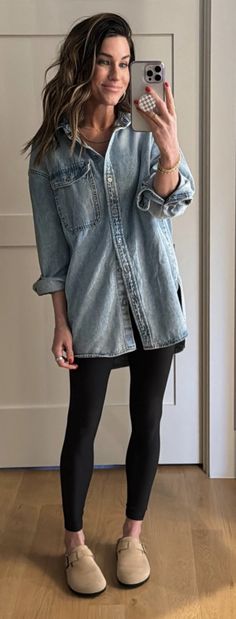 Black Leggings And Denim Shirt Outfit, Leggings And Denim Shirt, Oversize Button Up Shirt Pitfor Wjth Leggings, Denim Shirt Black Leggings, Hairstylists Outfits For Work, Fall Denim Button-up Shirt, Leggings Outfit Casual, Cute Outfits With Leggings, Casual Outfit Inspiration